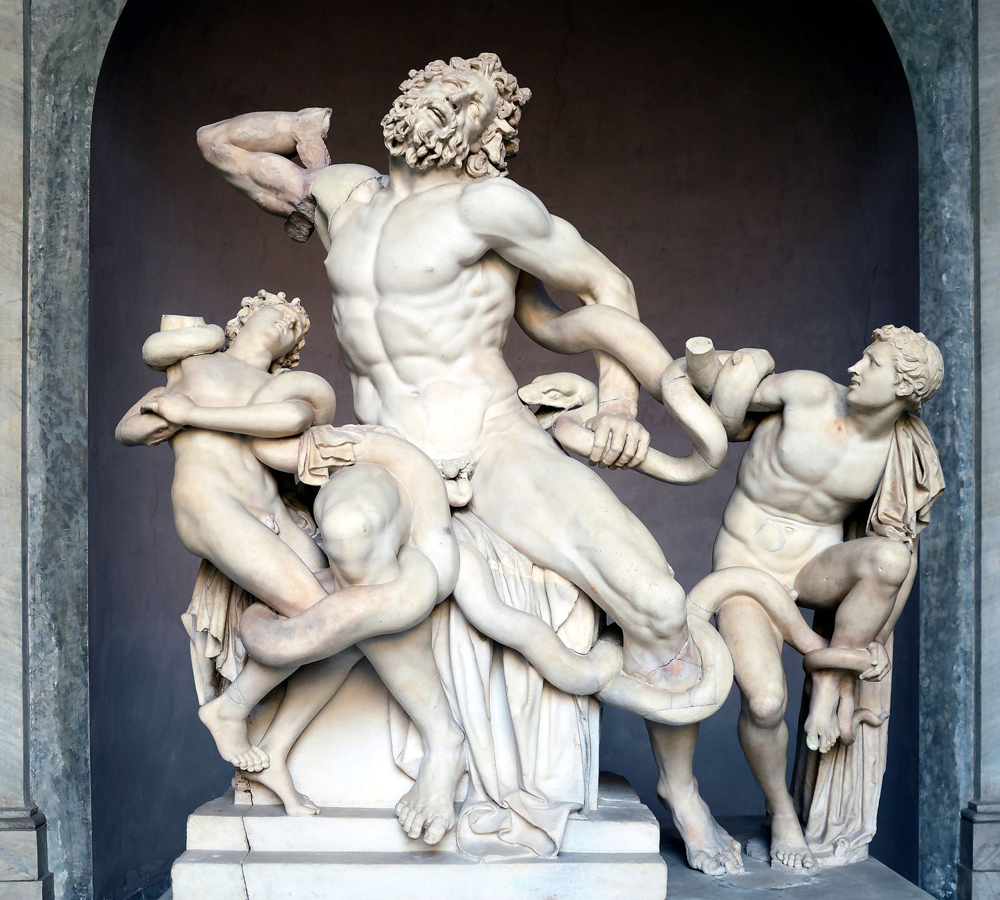 Gruppo del Laocoonte (Maglietta nera)